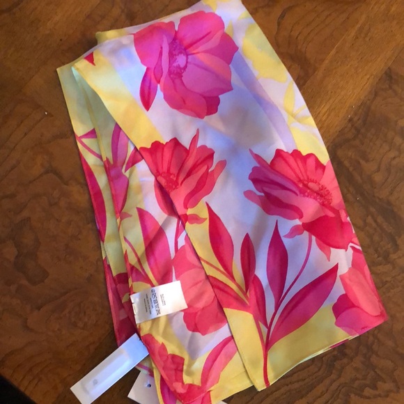 NWT Ann Taylor, 100% silk scarf - Picture 4 of 8